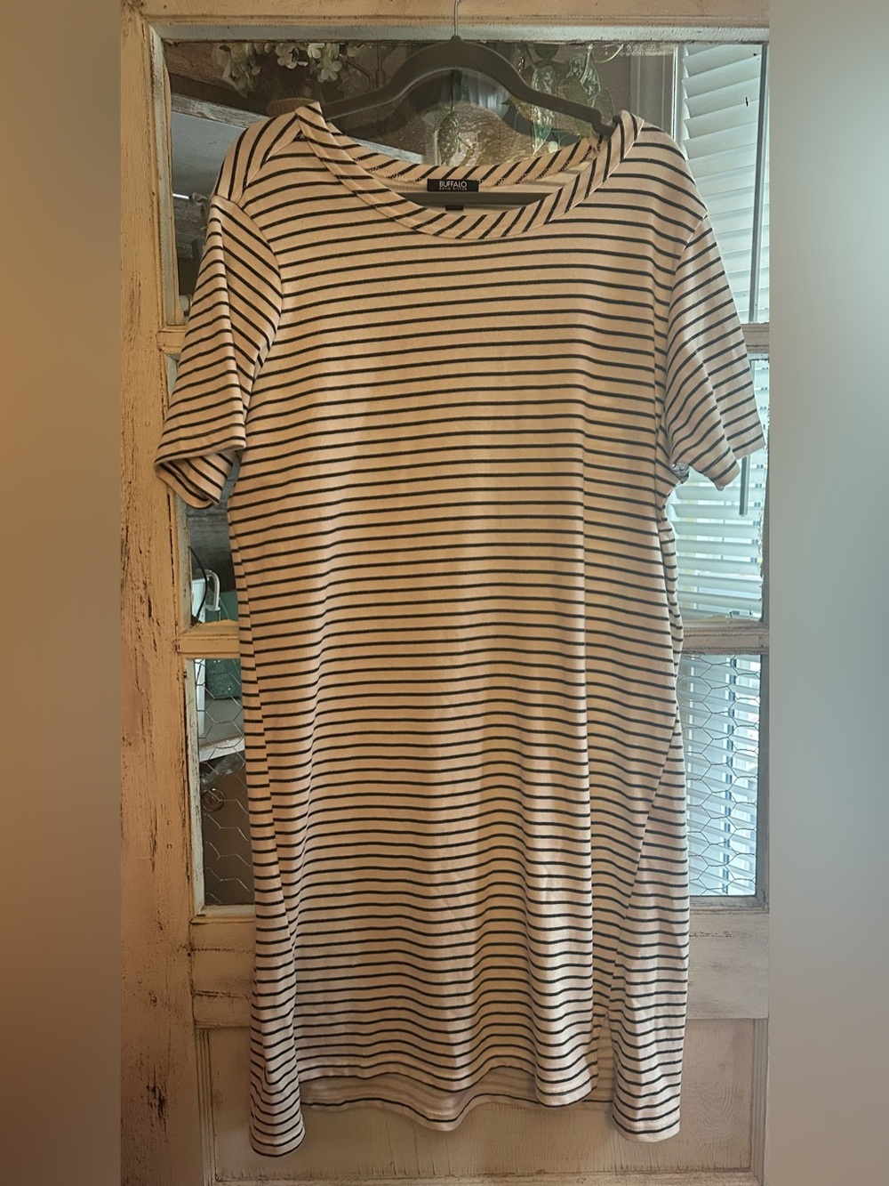 Buffalo David Bitton | White & Black Striped Midi T-Shirt Dress